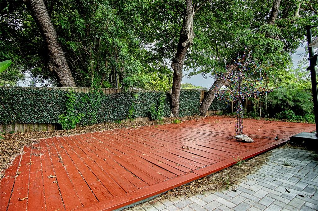 OAKLAND PARK 2ND ADD - Residential