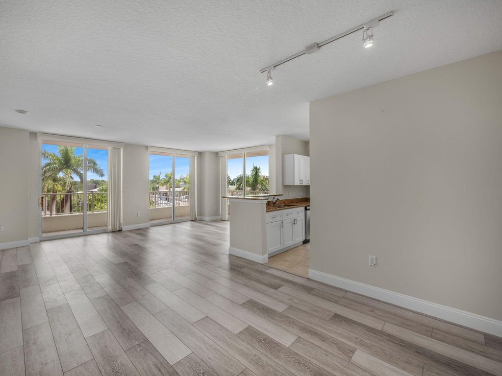 Photo of 625 Casa Loma Boulevard #302, Boynton Beach, FL 33435 (MLS # R11002350)