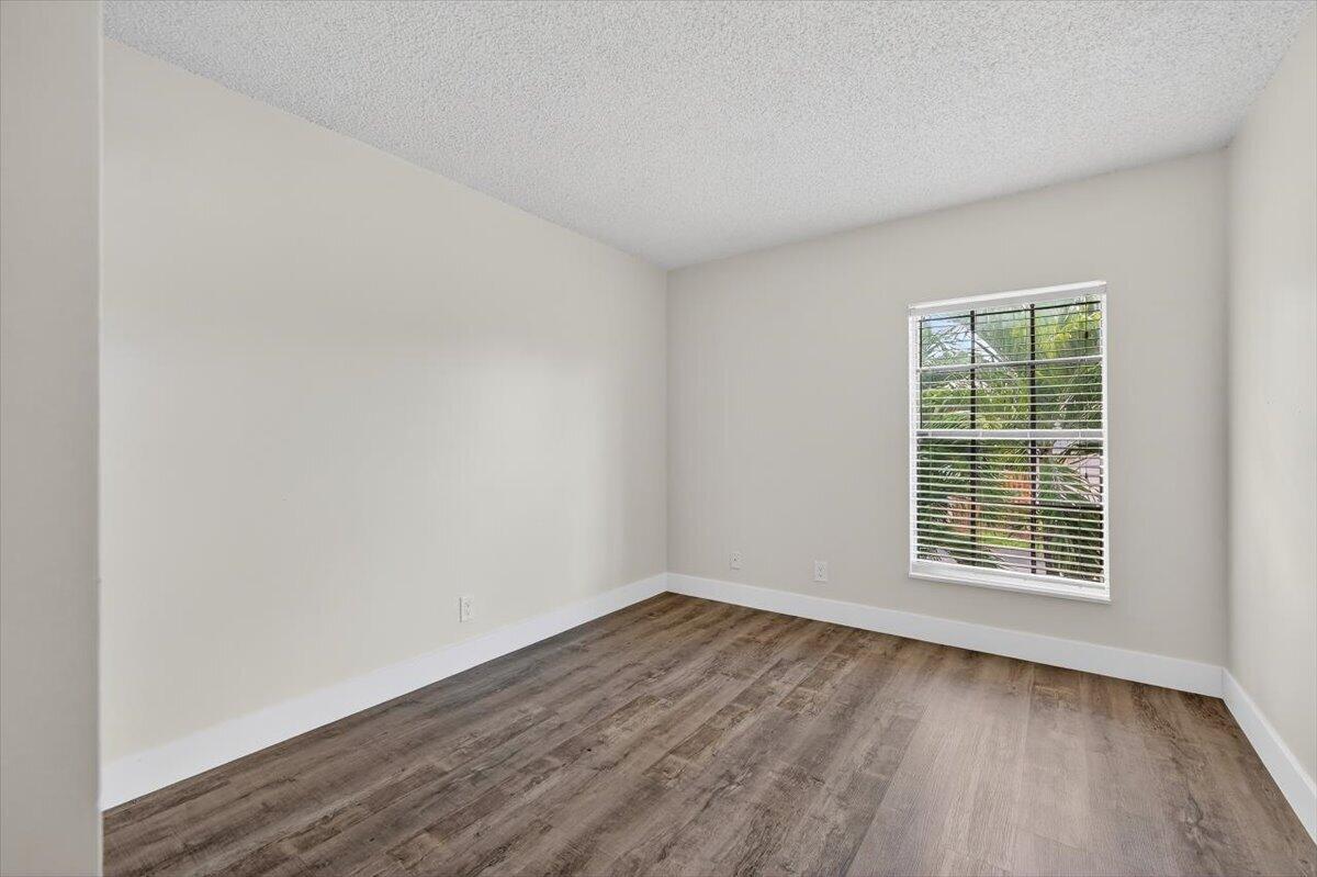 NOVA NORTH CONDOMINIUM 1 - Residential