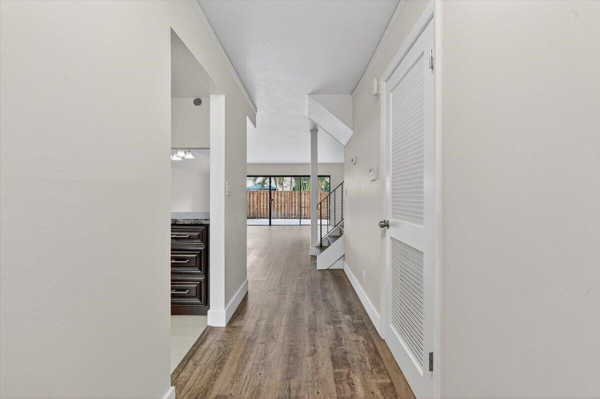 NOVA NORTH CONDOMINIUM 1 - Residential