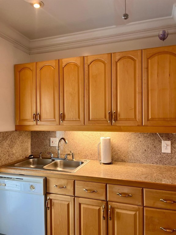 Lighthouse Pt Gardens N - Residential