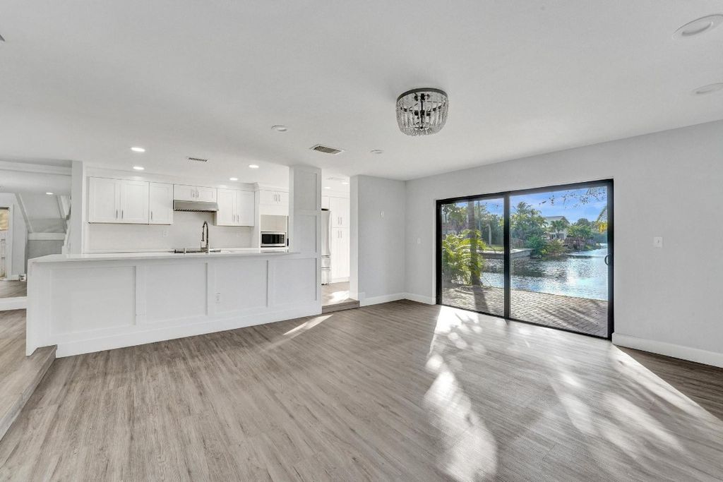 Photo of 9881 Fairway Cove Lane, Plantation, FL 33324 (MLS # F10484002)
