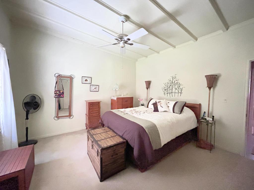 1111 N Victoria Park Road 1-4