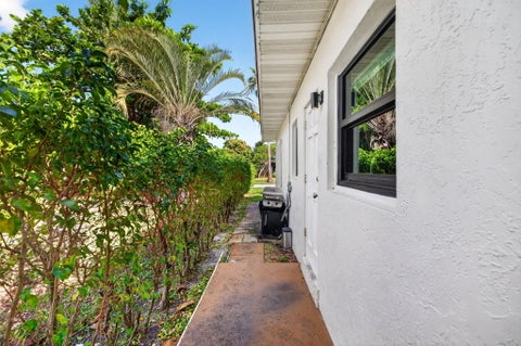 Tiny photo for 1515 NE 16TH Street, Fort Lauderdale, FL 33304 (MLS # B26090676)