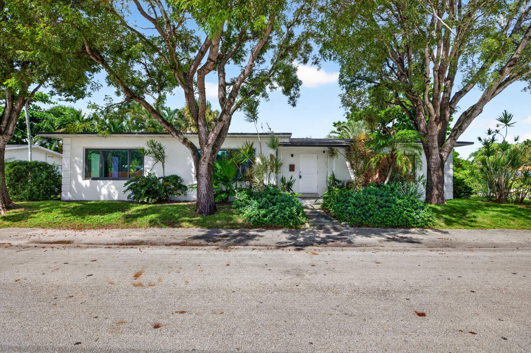 1515 NE 16TH Street