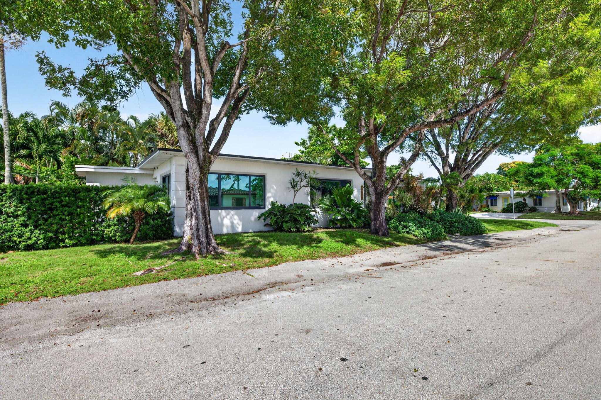 1515 NE 16TH Street