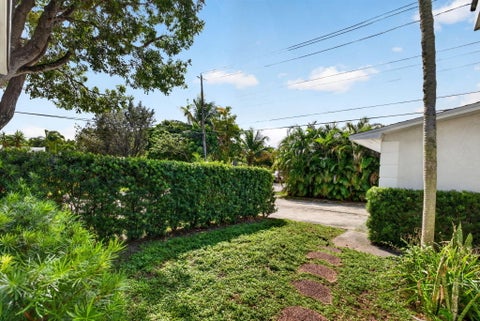 Tiny photo for 1515 NE 16TH Street, Fort Lauderdale, FL 33304 (MLS # B26090676)