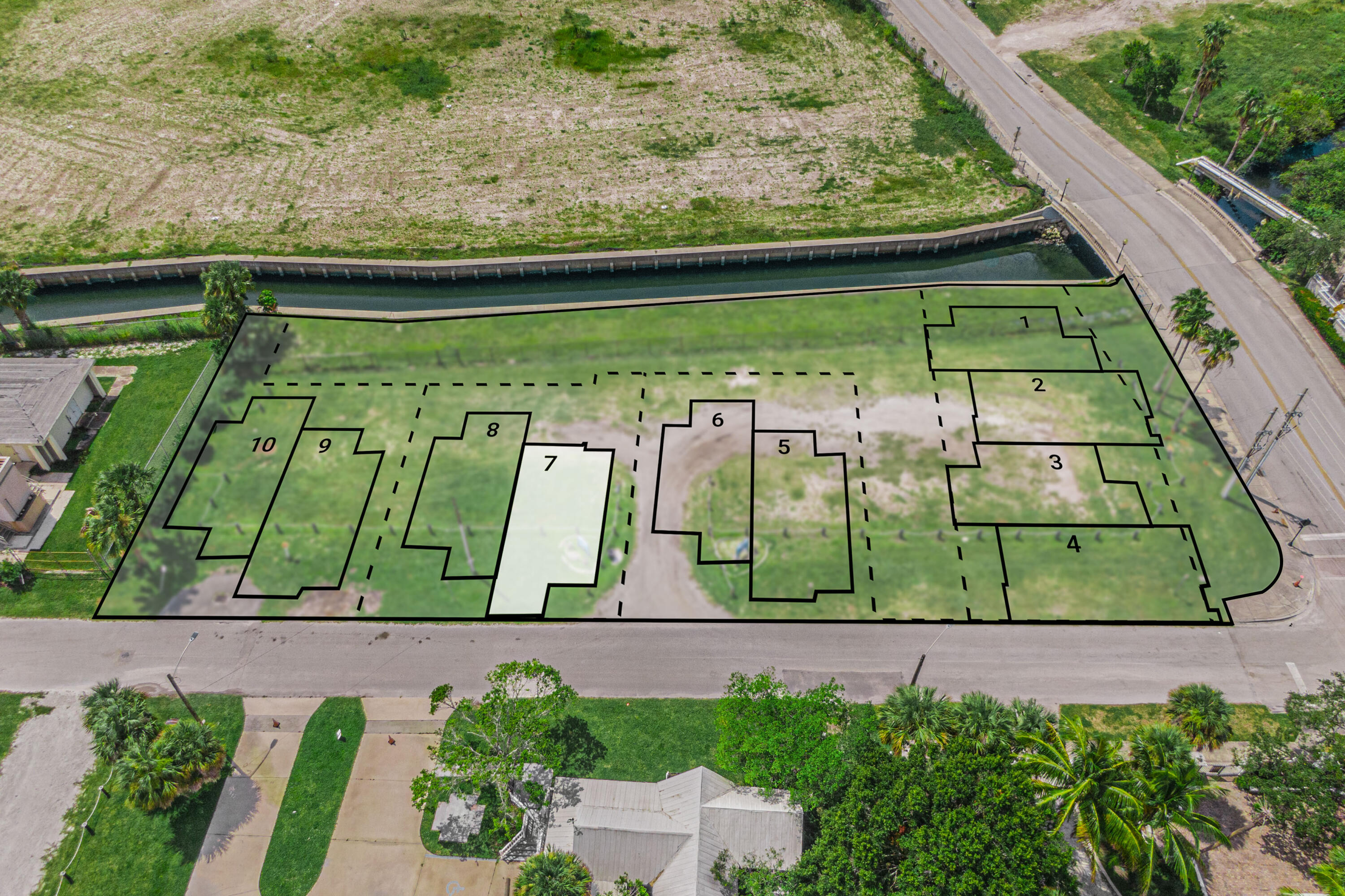 VILLAS AT KINGS LANDING - Residential