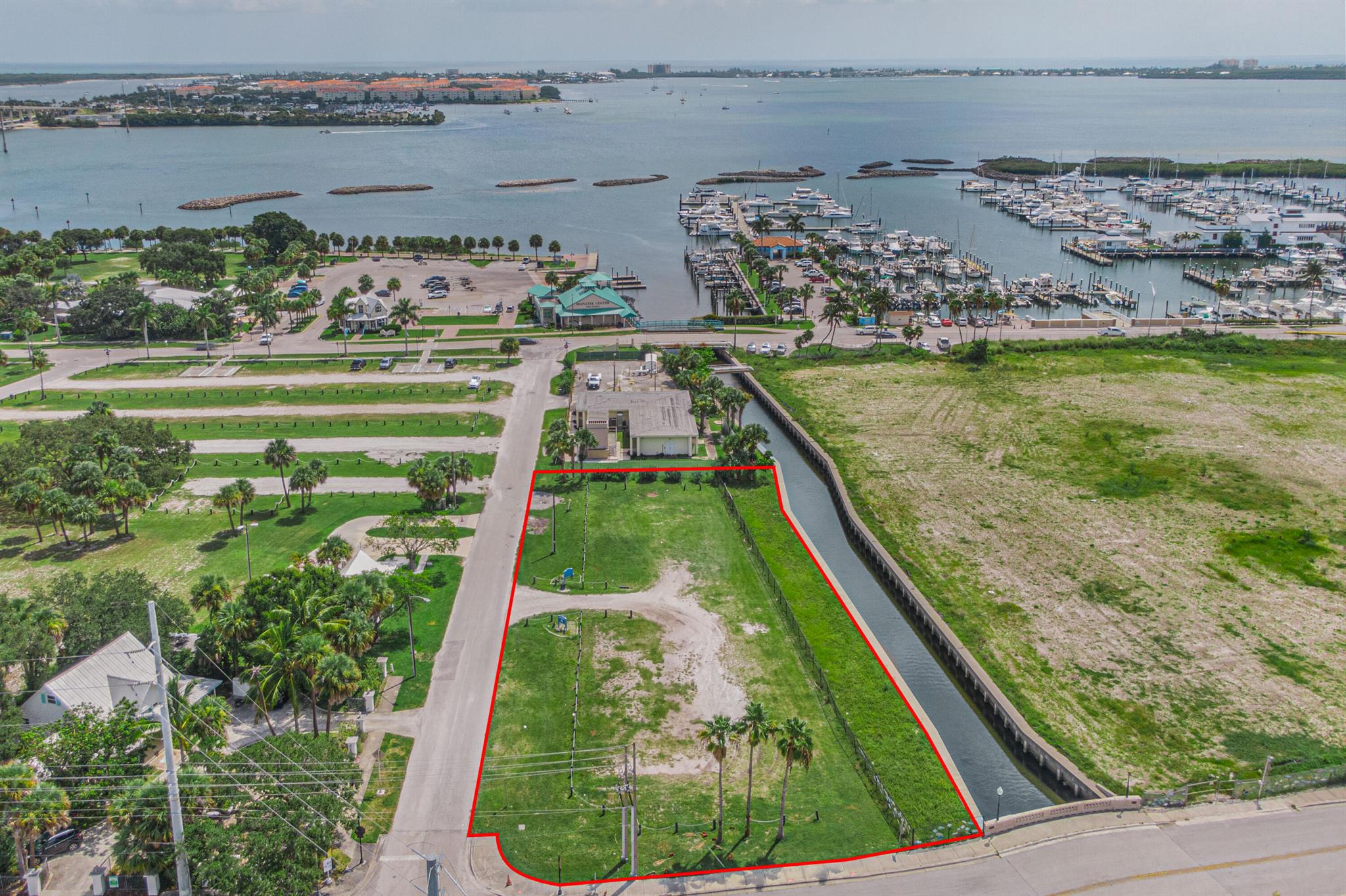 VILLAS AT KINGS LANDING - Residential