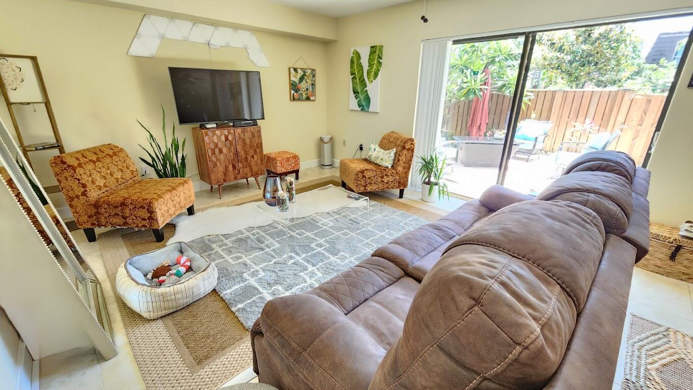 LAKES AT THE BLUFFS, LAKES AT BLUFFS - Residential Lease