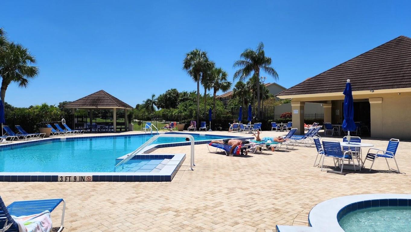 LAKES AT THE BLUFFS, LAKES AT BLUFFS - Residential Lease