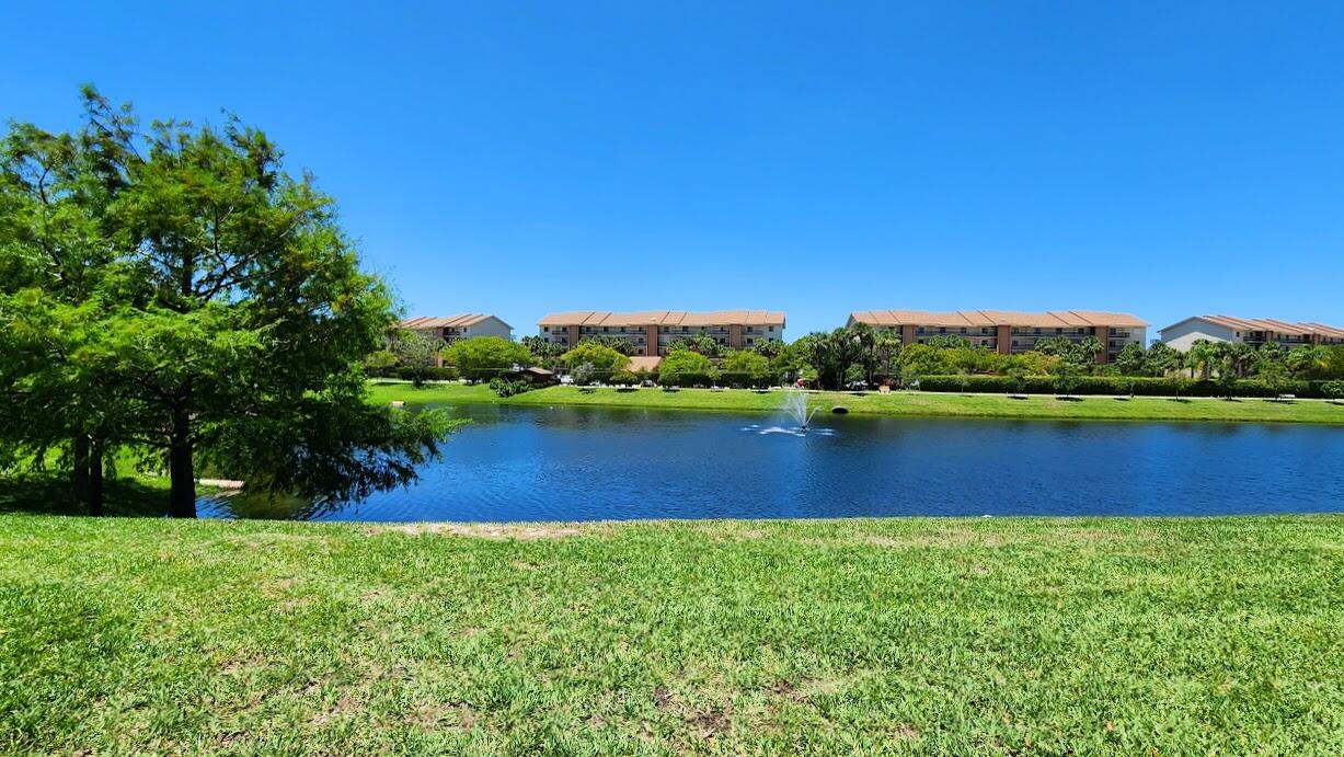 LAKES AT THE BLUFFS, LAKES AT BLUFFS - Residential Lease