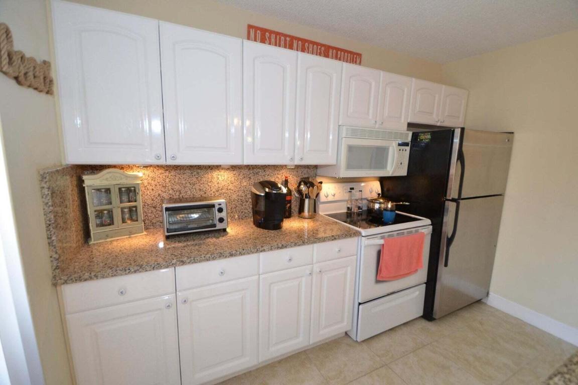 LAKES AT THE BLUFFS, LAKES AT BLUFFS - Residential Lease