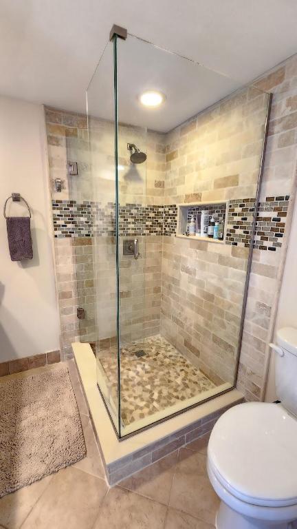 LAKES AT THE BLUFFS, LAKES AT BLUFFS - Residential Lease