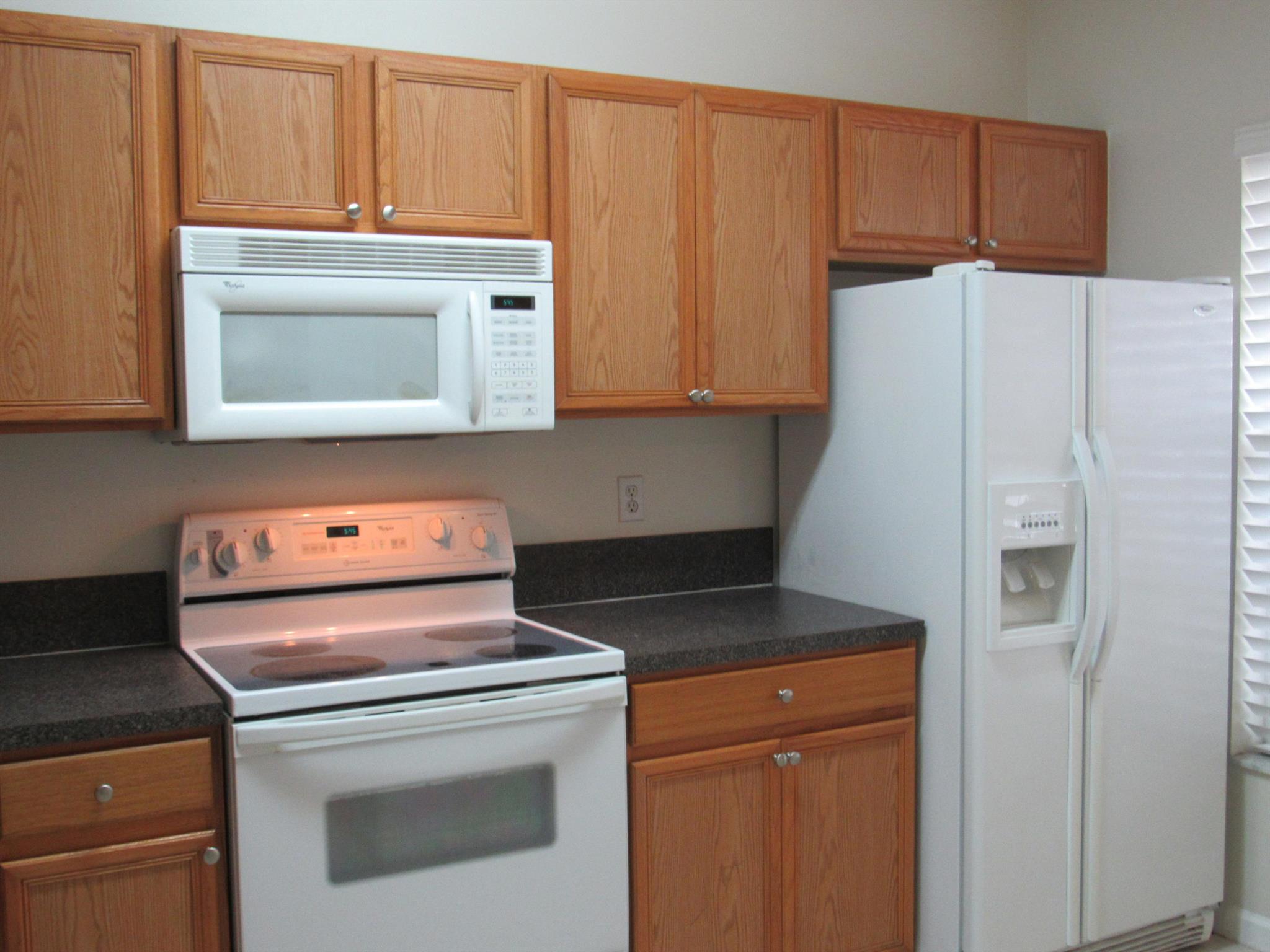 PALMBROOKE TOWNHOMES - Residential Lease