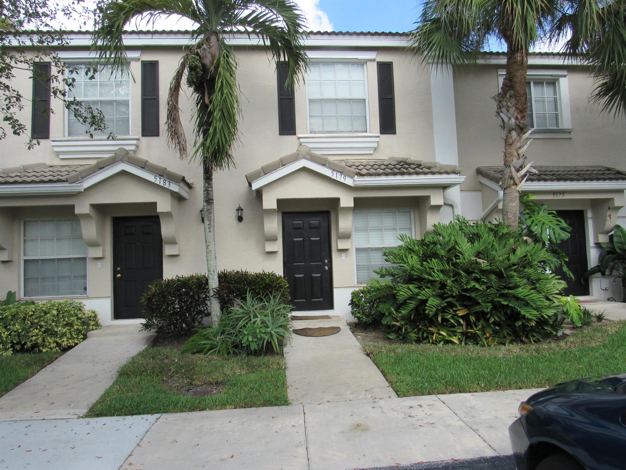 PALMBROOKE TOWNHOMES - Residential Lease