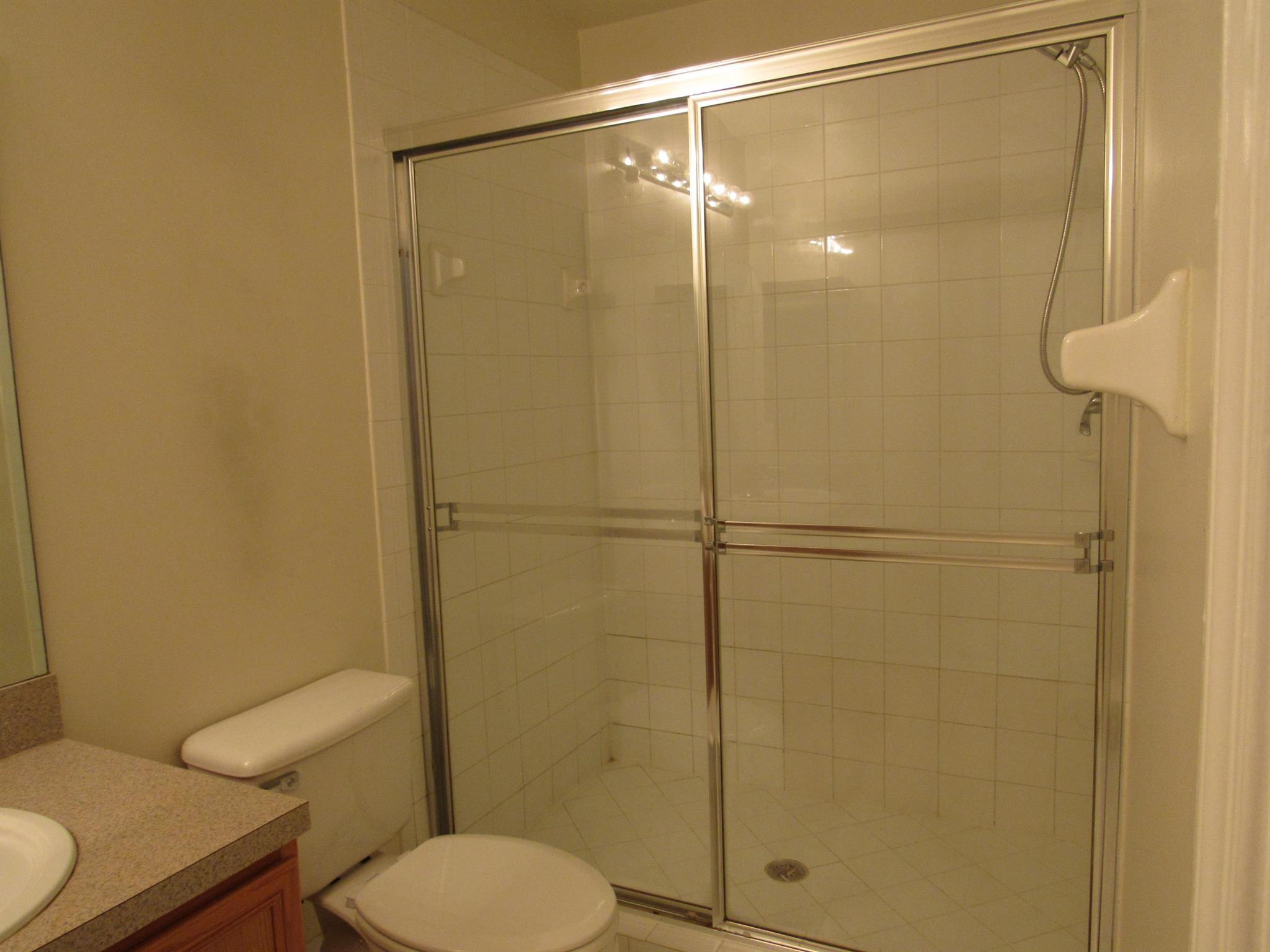 PALMBROOKE TOWNHOMES - Residential Lease