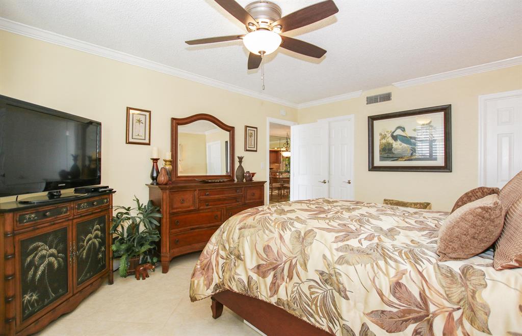 SEA HAVEN CONDO 1 - Residential