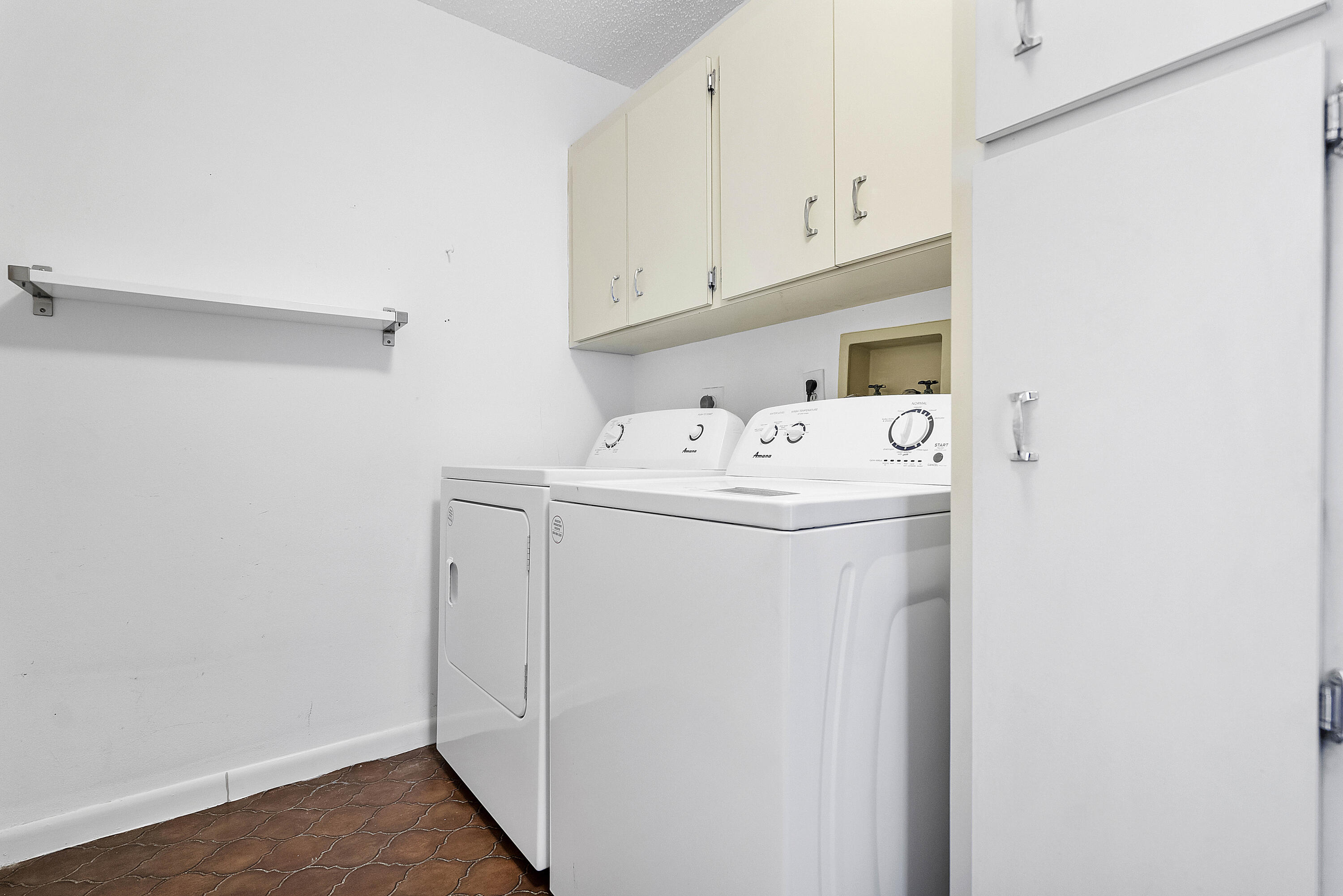 PINE LAKE CONDO - Residential