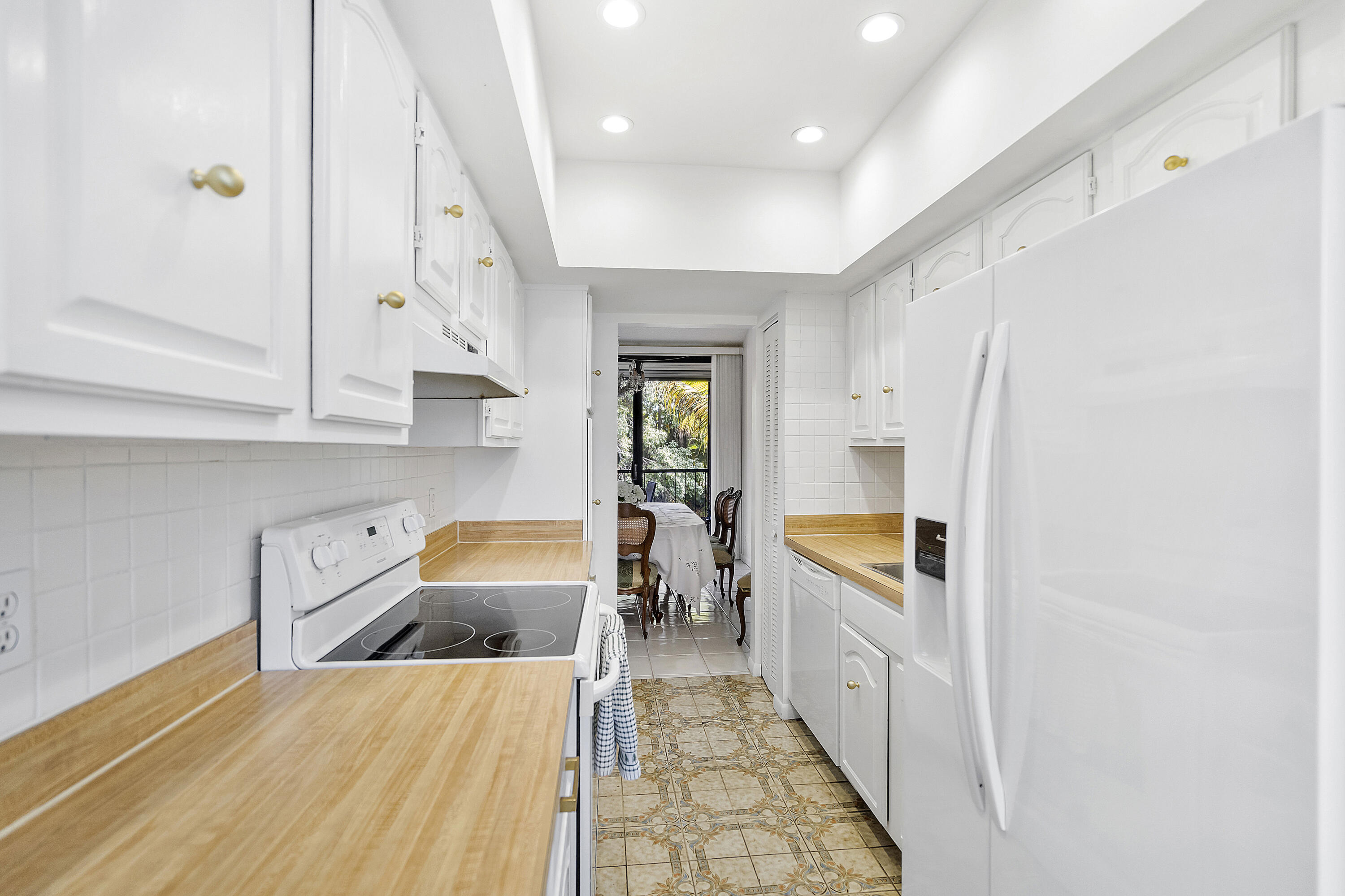 PINE LAKE CONDO - Residential