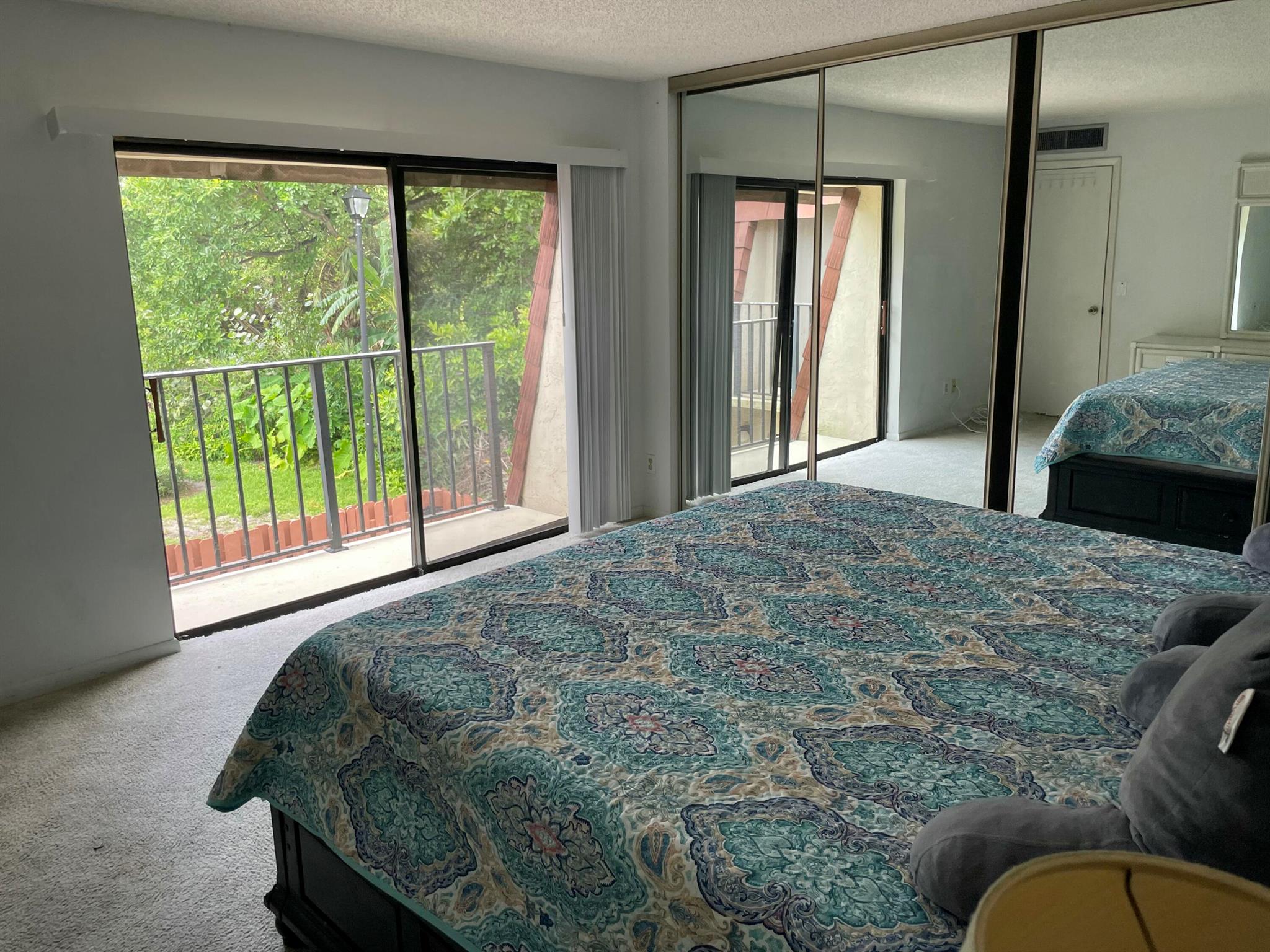 ISLAND VILLAGE PHASE I - Residential Lease