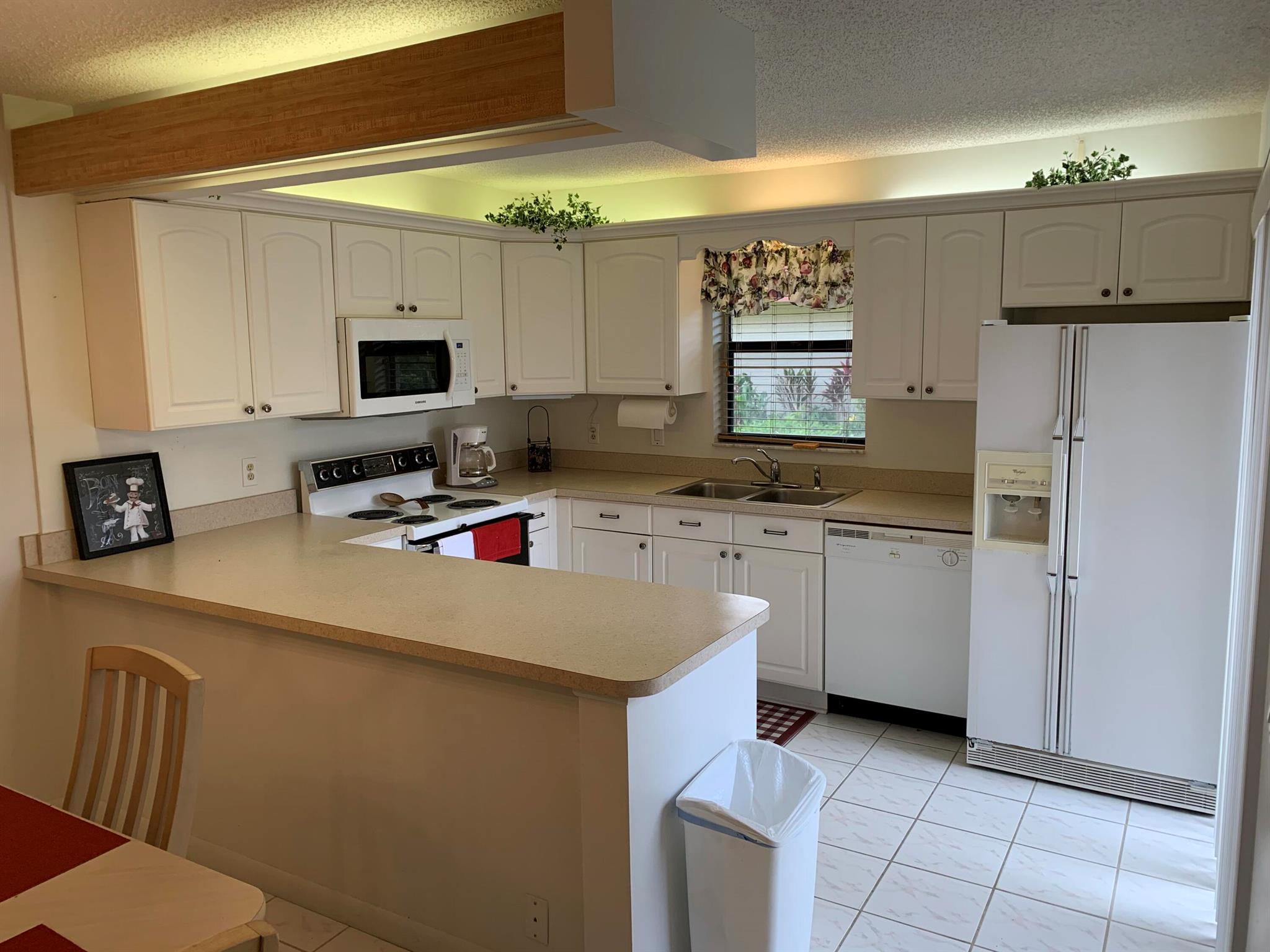 ISLAND VILLAGE PHASE I - Residential Lease