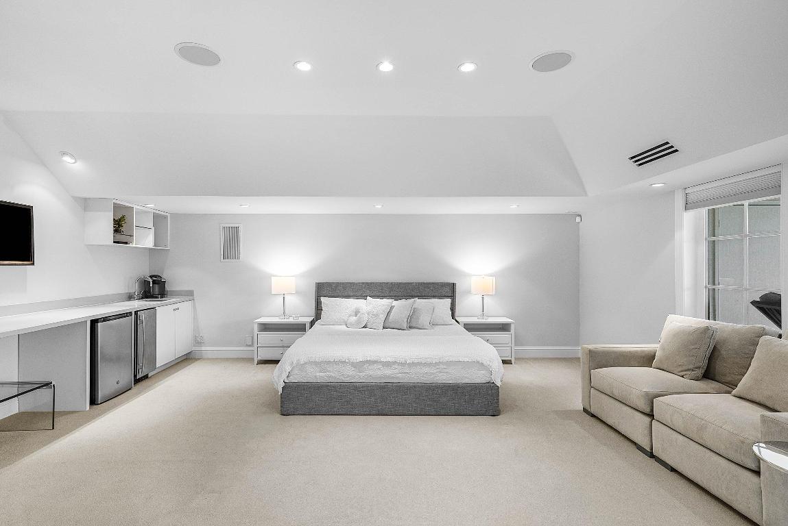 POINT MANALAPAN 9 - Residential Lease