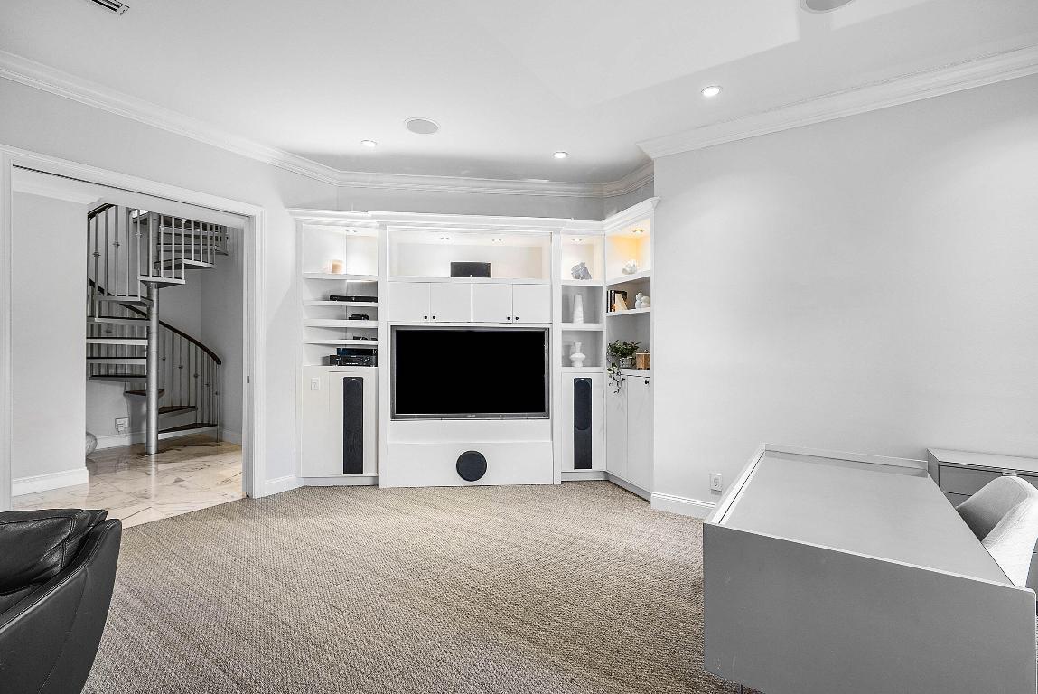 POINT MANALAPAN 9 - Residential Lease