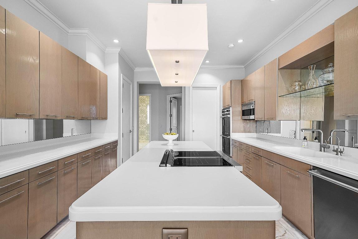 POINT MANALAPAN 9 - Residential Lease