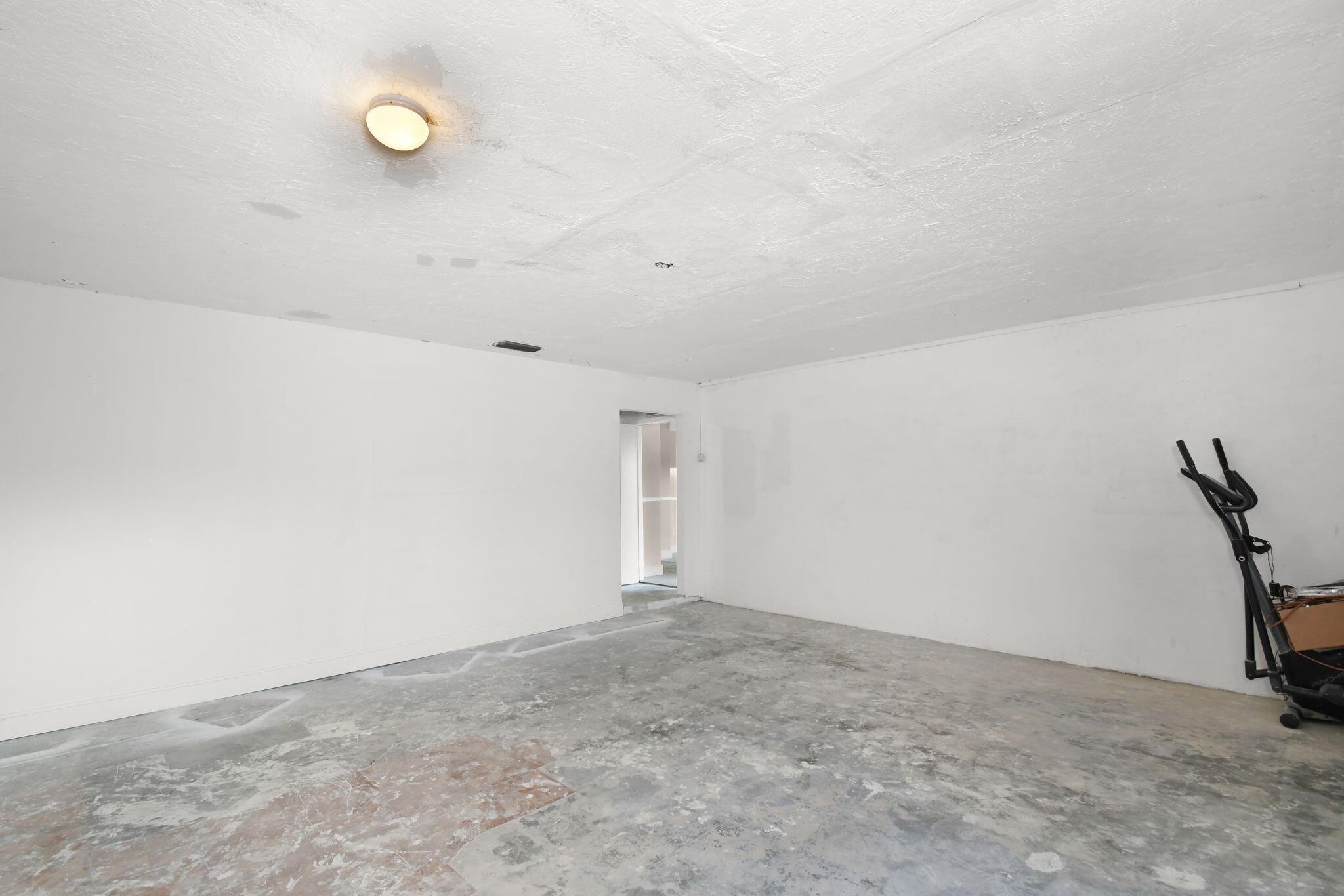 SAN LUCIE PLAZA S/D-UNIT ONE - Residential