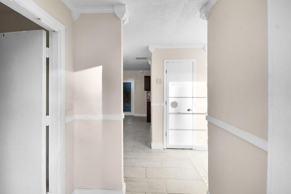 SAN LUCIE PLAZA S/D-UNIT ONE - Residential