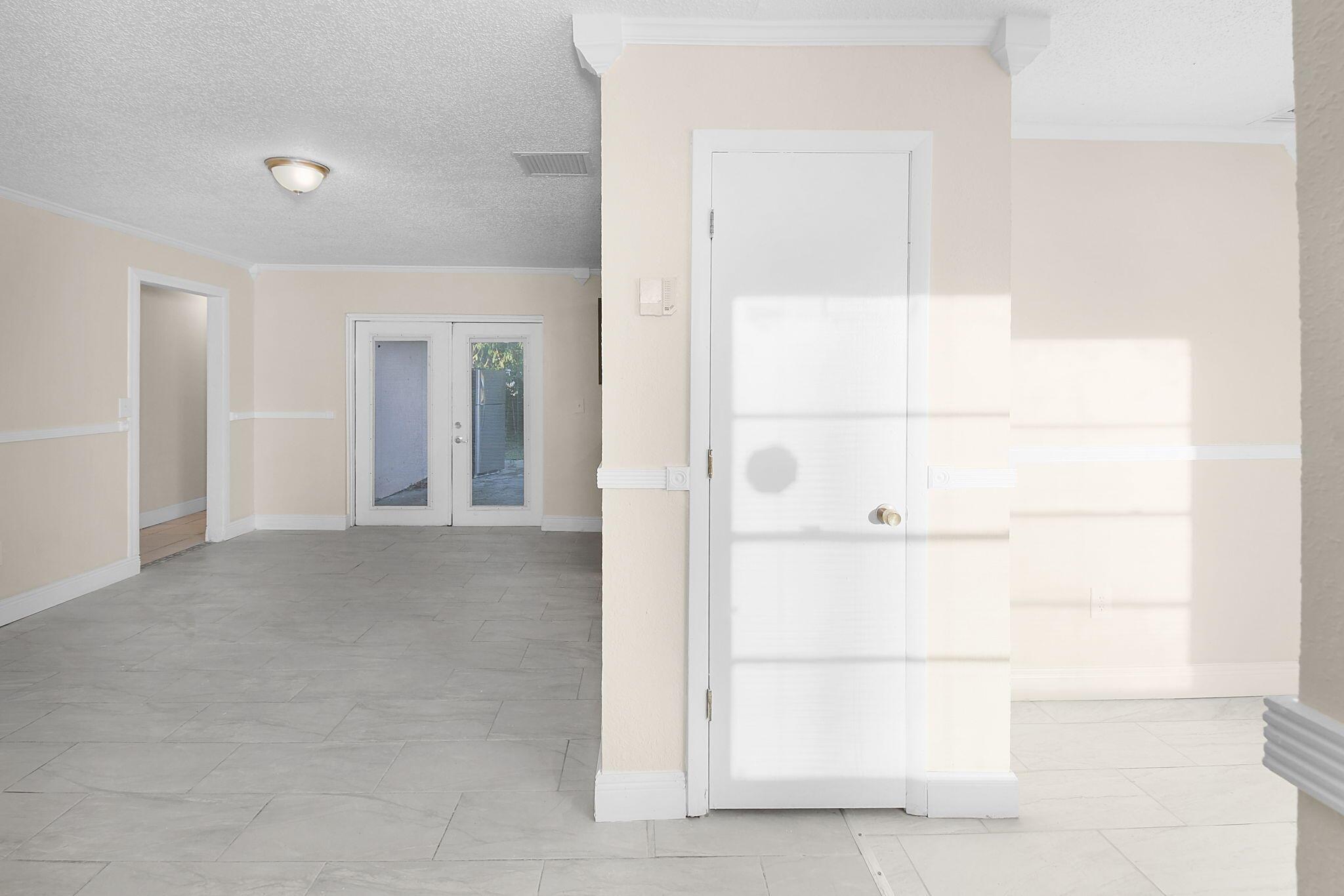 SAN LUCIE PLAZA S/D-UNIT ONE - Residential