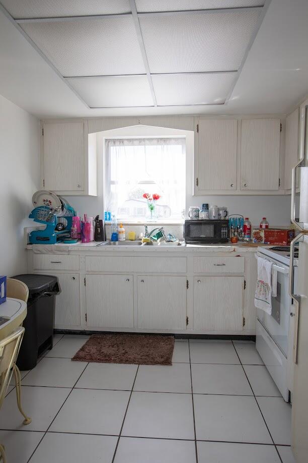 CRESTHAVEN VILLAS 5 CONDO - Residential