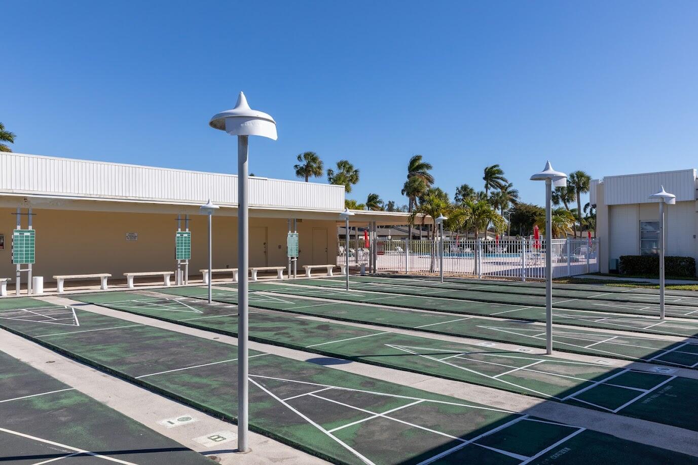 2936 Ashley Drive E B