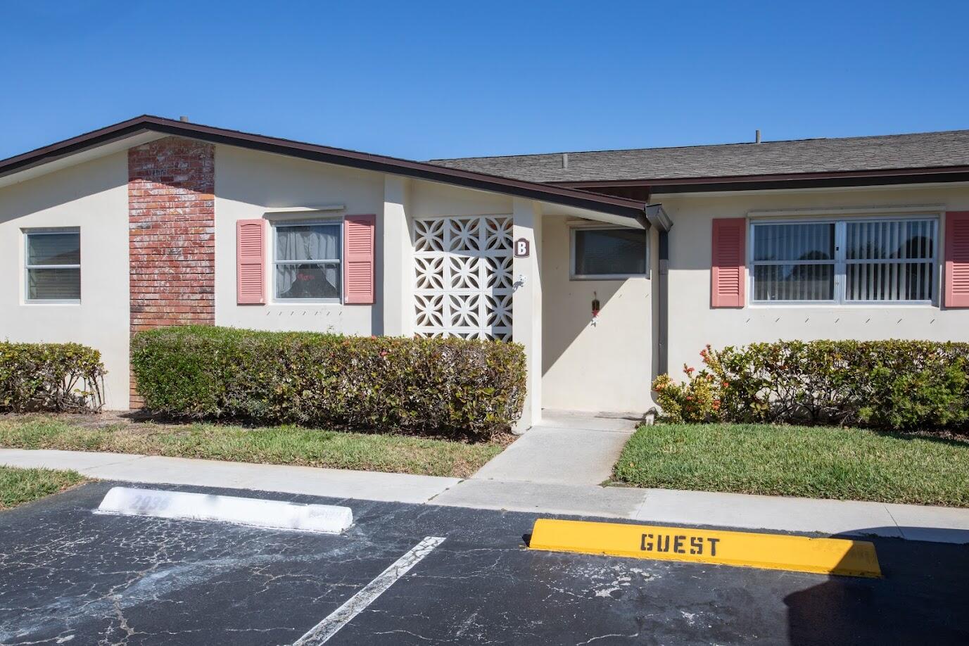 2936 Ashley Drive E B