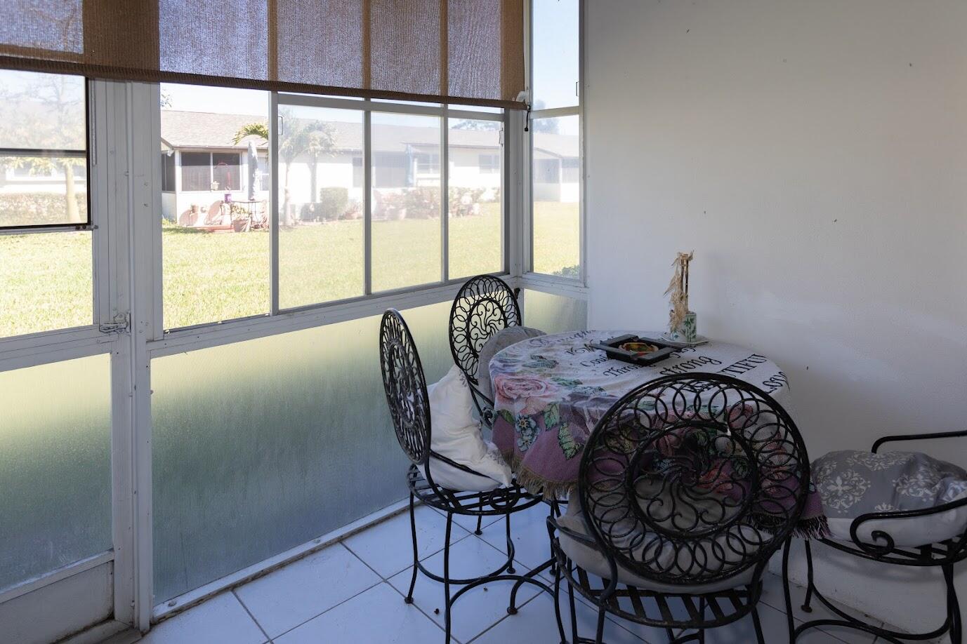 CRESTHAVEN VILLAS 5 CONDO - Residential