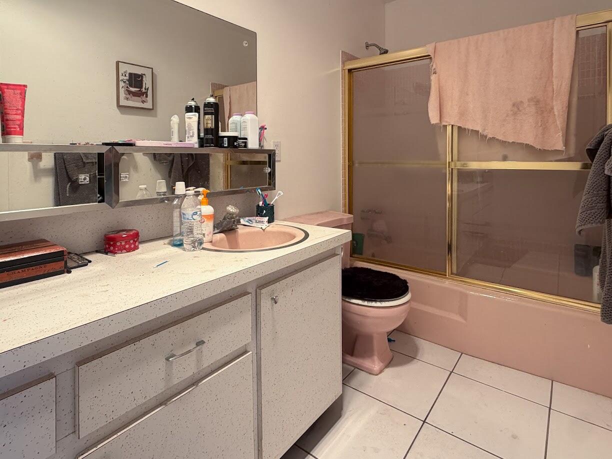 CRESTHAVEN VILLAS 5 CONDO - Residential