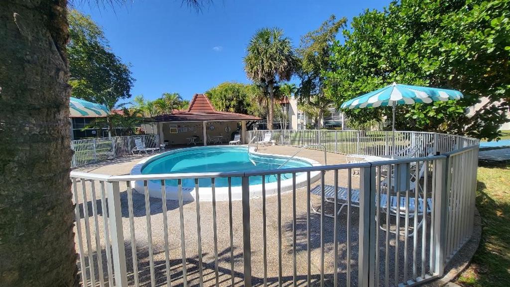 LAS VISTAS CONDOS - Residential