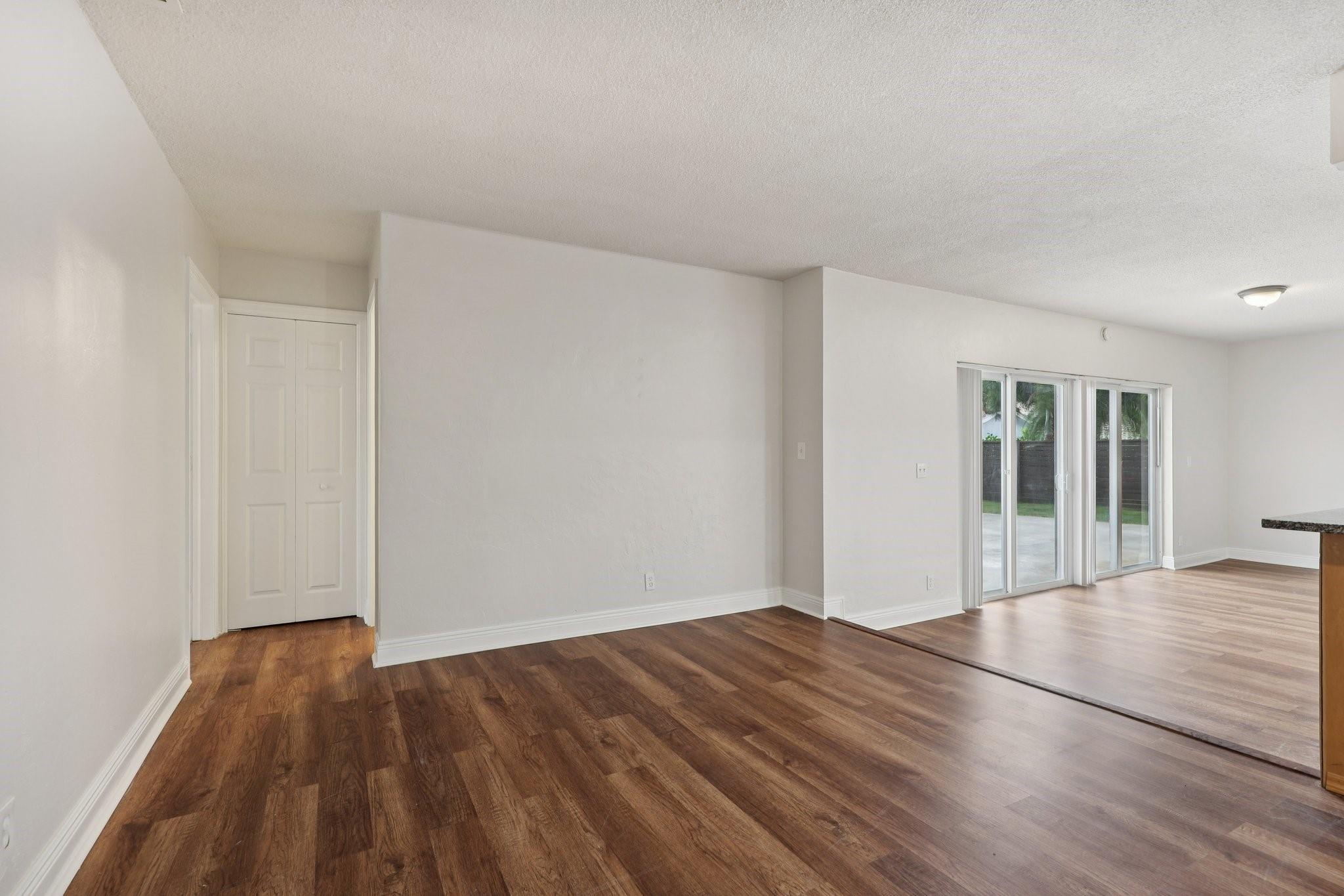 Country Club Village Sec - Residential