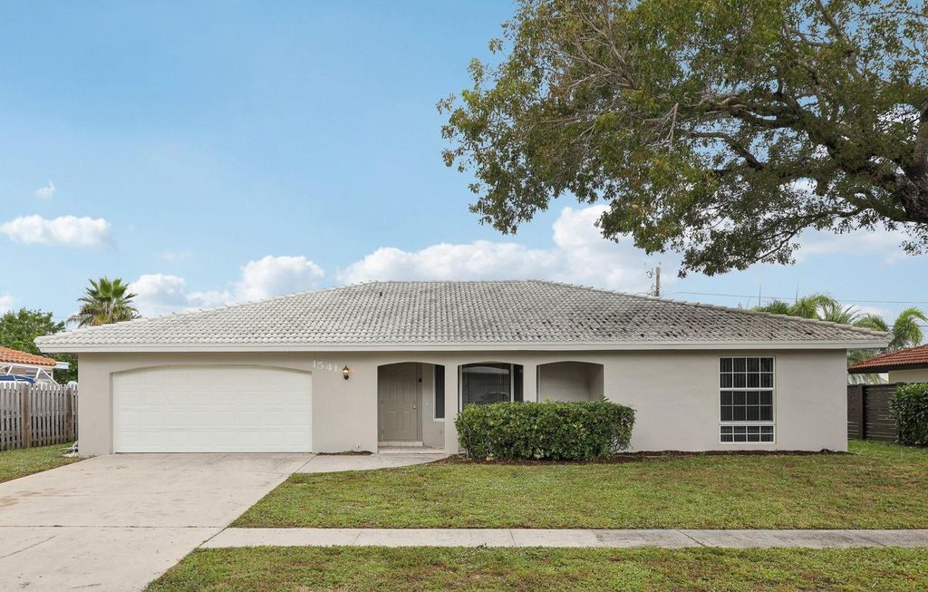 Photo of 1541 NW 9th Street, Boca Raton, FL 33486 (MLS # F10539191)