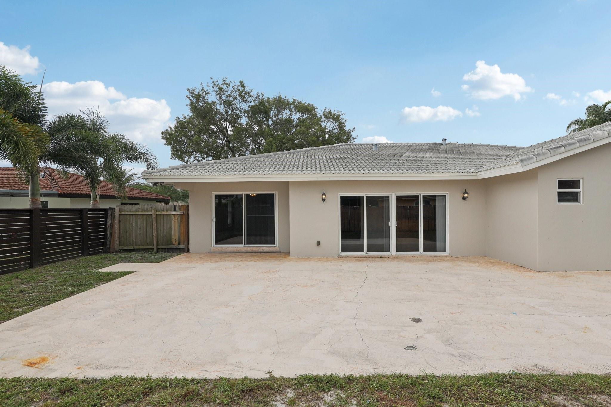 Country Club Village Sec - Residential