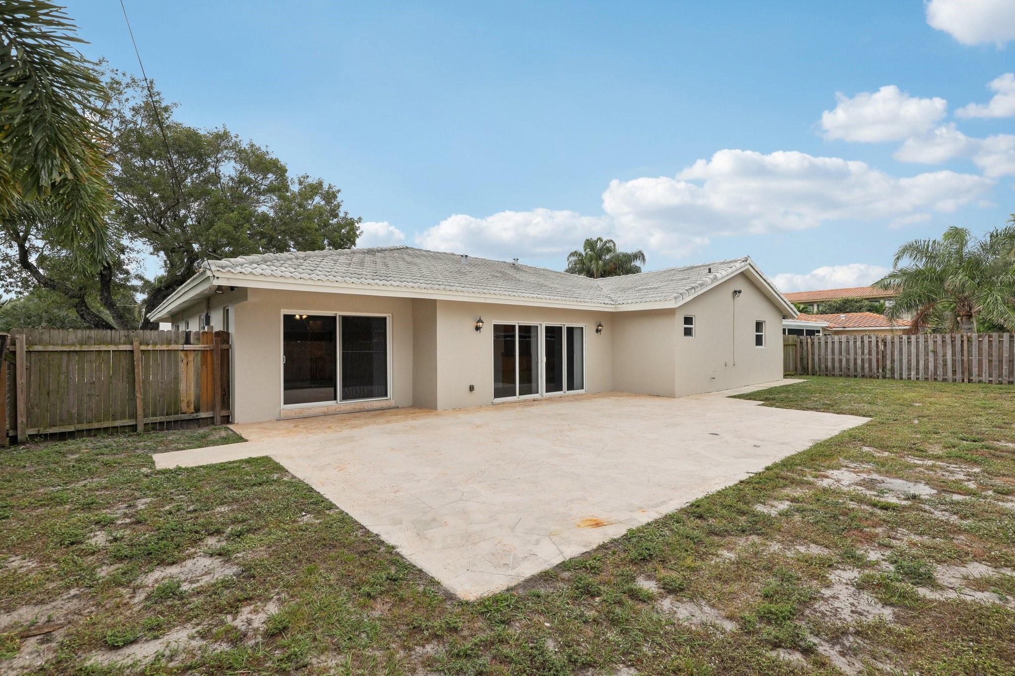 Country Club Village Sec - Residential