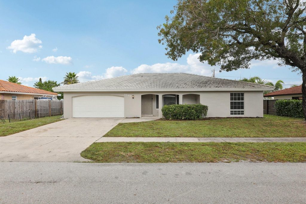 Photo of 1541 NW 9th St, Boca Raton, FL 33486 (MLS # F10539191)