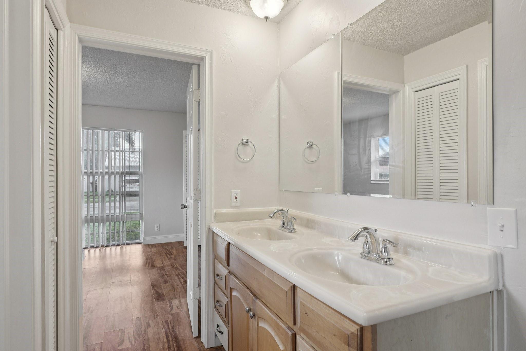 Country Club Village Sec - Residential