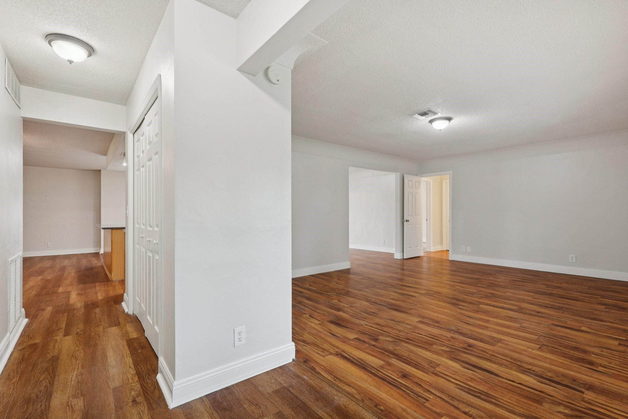 Country Club Village Sec - Residential