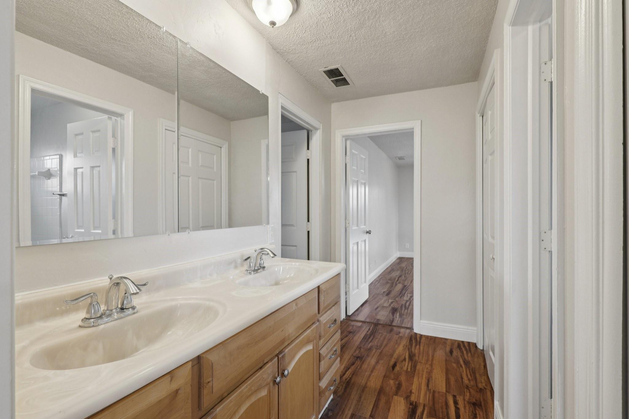 Country Club Village Sec - Residential