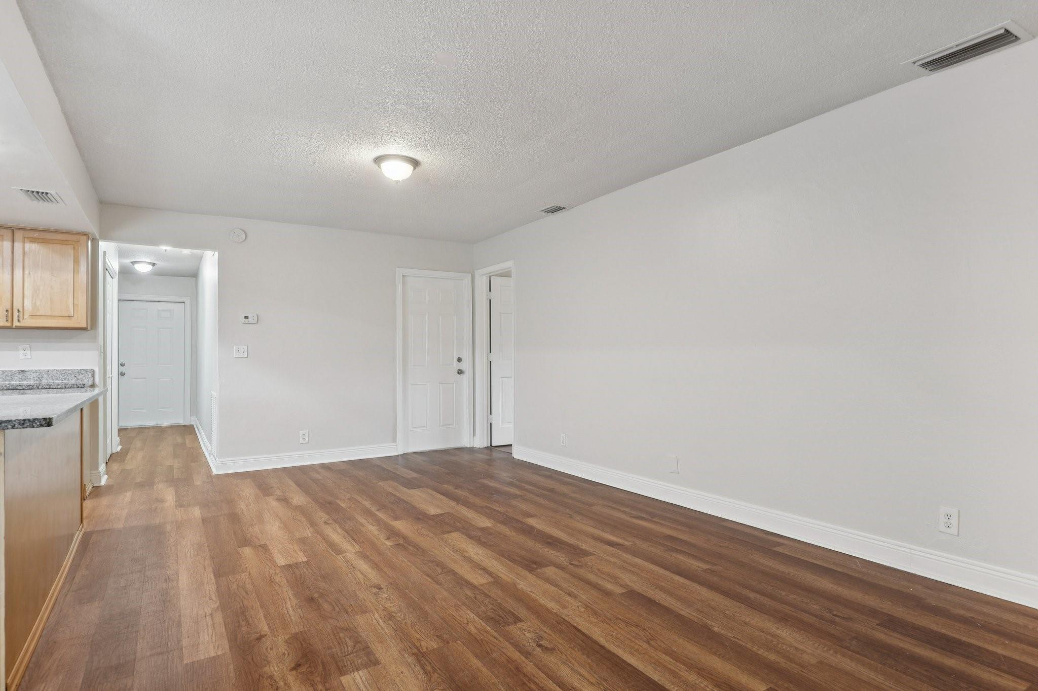 Country Club Village Sec - Residential