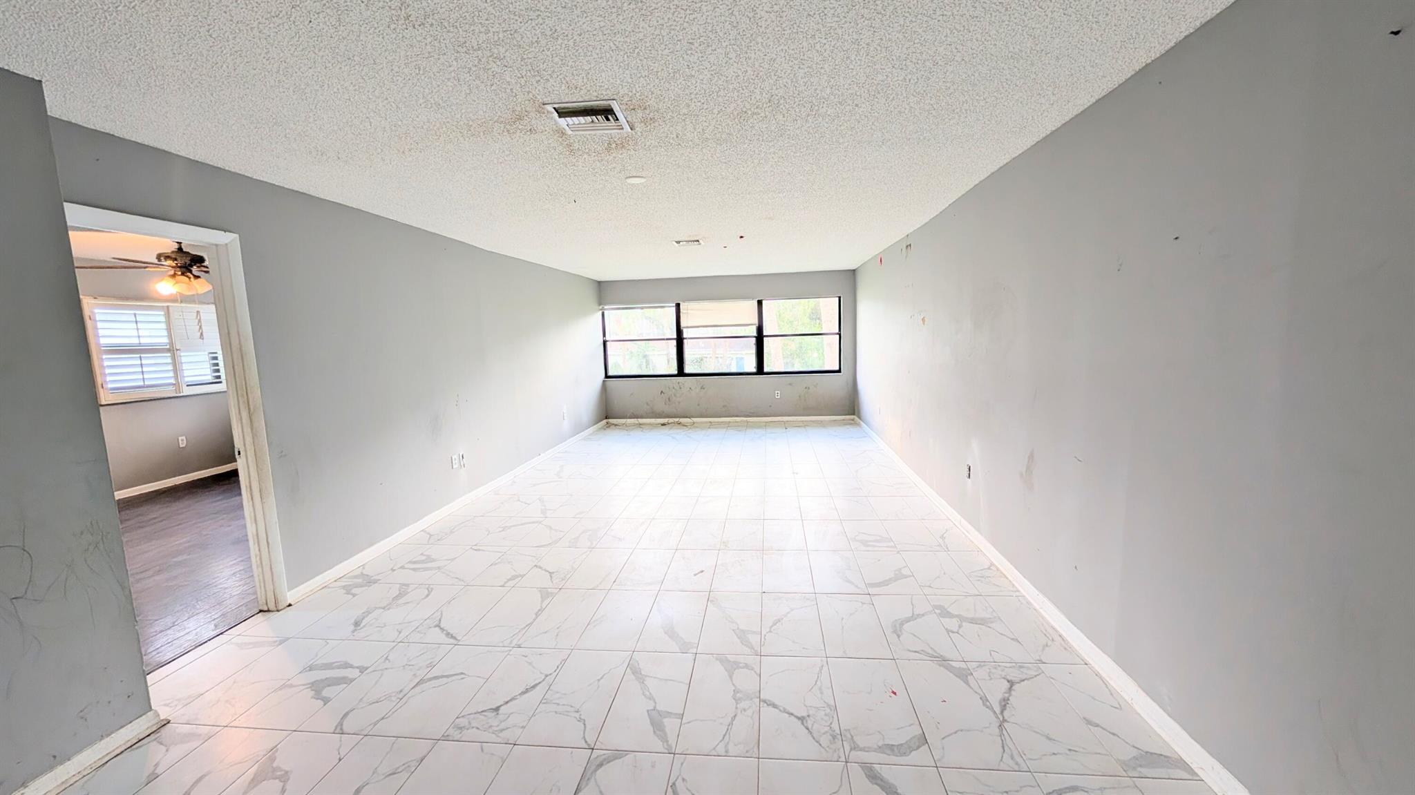 DELRAY OAKS CONDO - Residential