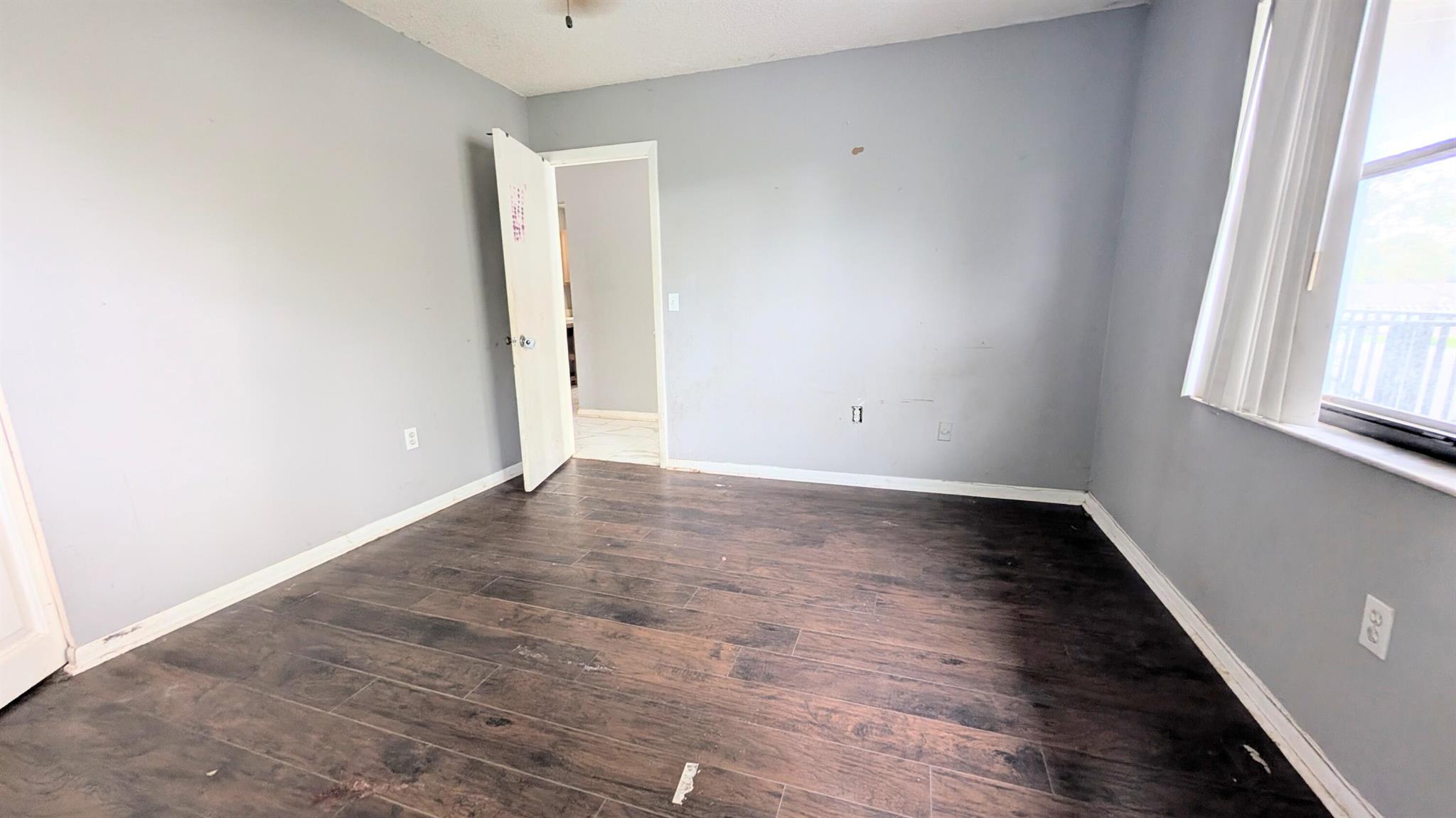 DELRAY OAKS CONDO - Residential