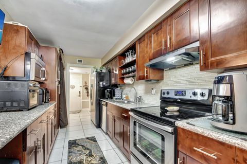 A home in Lake Worth